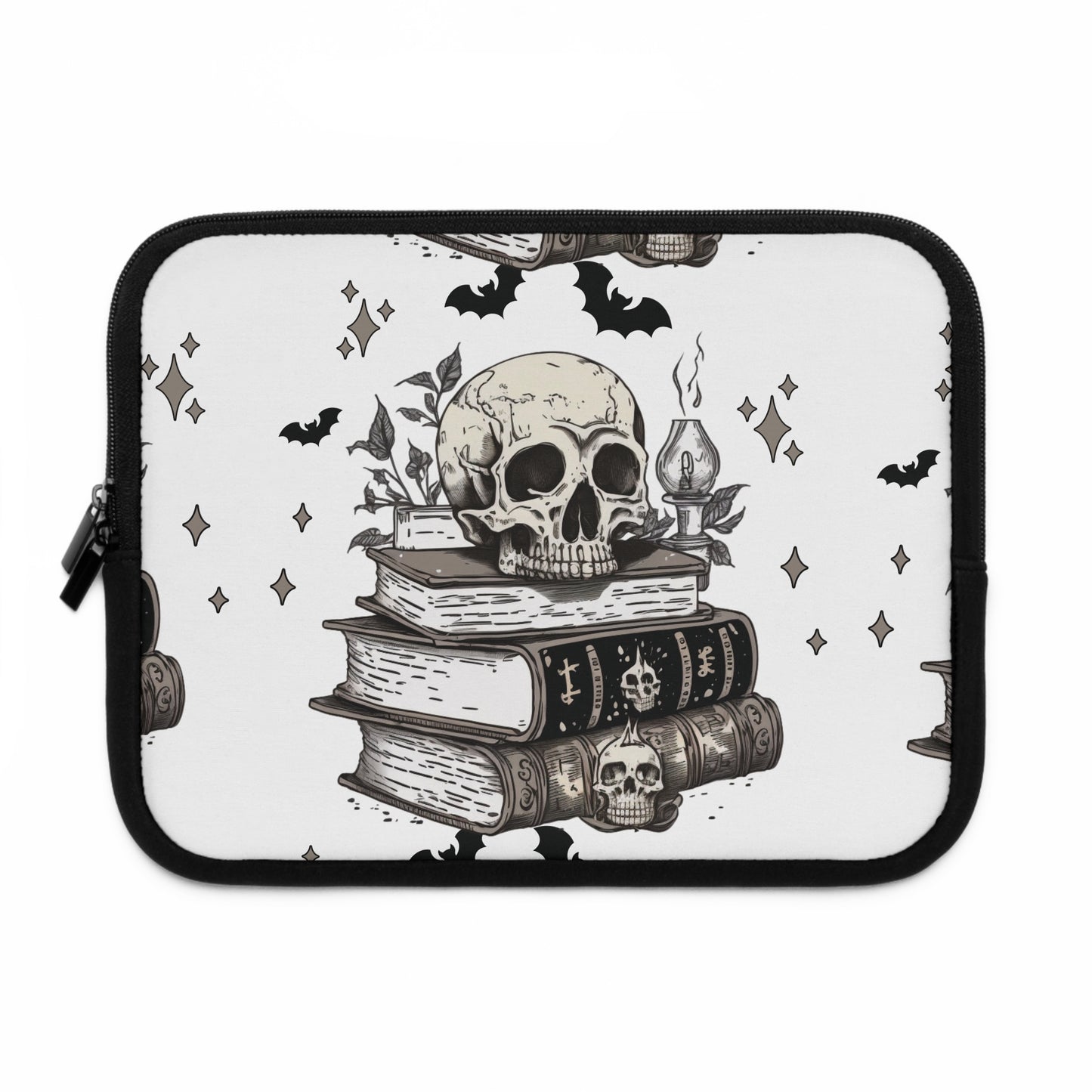 Black and white skull with bats  Tablet/Laptop Sleeve