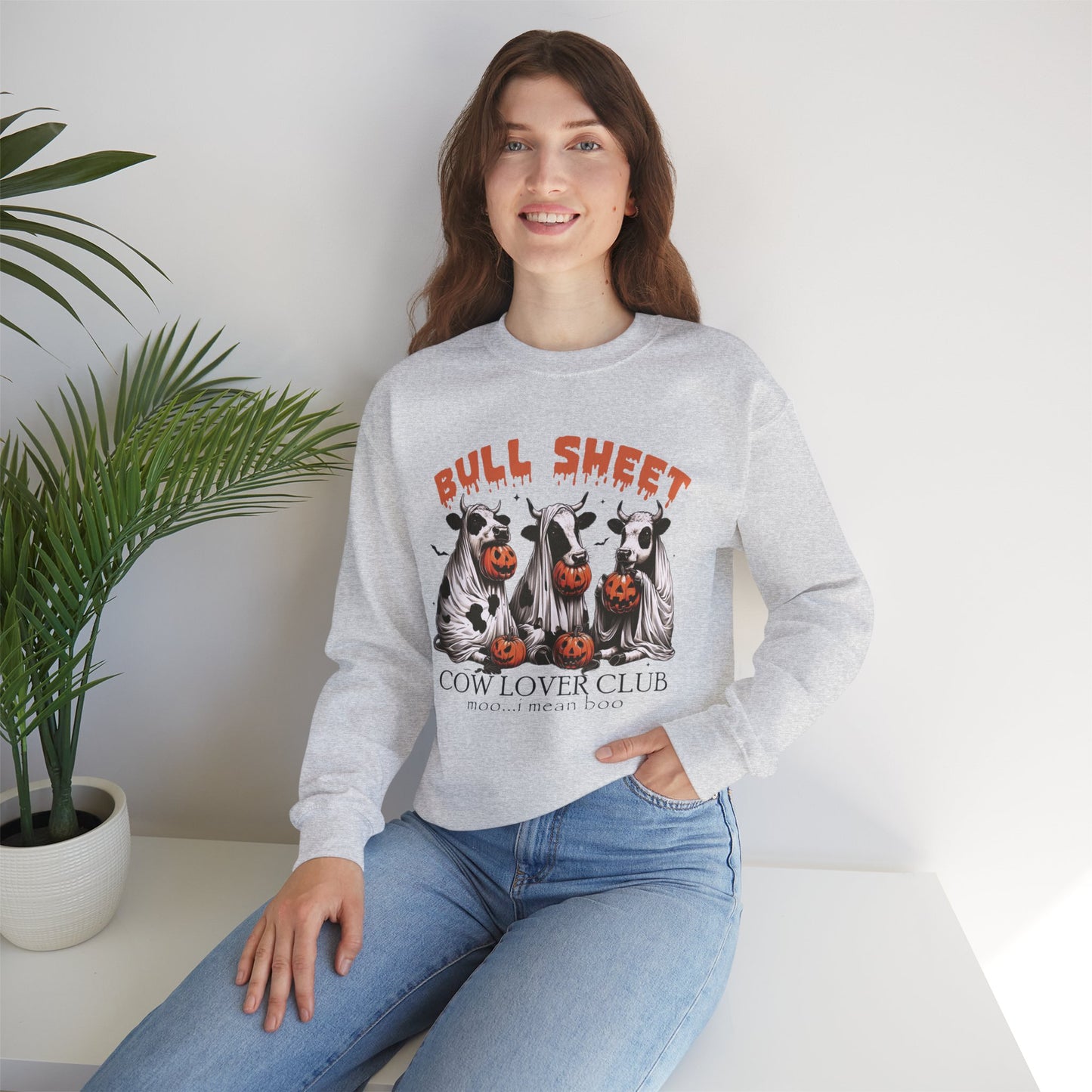 Bull Sheet Cow Lover Club sweat-Shirt, Funny Halloween Ghost Cow Shirt, Spooky Halloween Pumpkin Season Gift for Cow Lover, Cow Halloween Shirt